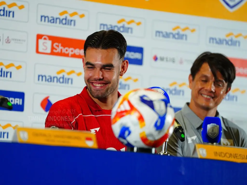 Johnny Jansen Senang dengan Permainan Jens Raven Bersama Timnas U-23 Indonesia Jens Raven menjadi sorotan setelah mencetak enam gol di Piala AFF U-23 2025, gol ittu tercipta seluruhnya saat melawan Brunei Darussalam.