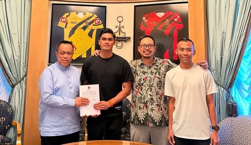 DPMM FC Perkenalkan Ramadhan Sananta Sebagai Rekrutan Terbaru Ramadhan Sananta, penyerang Timnas Indonesia, kini resmi menjadi bagian dari DPMM FC, klub kebanggaan Brunei Darussalam.